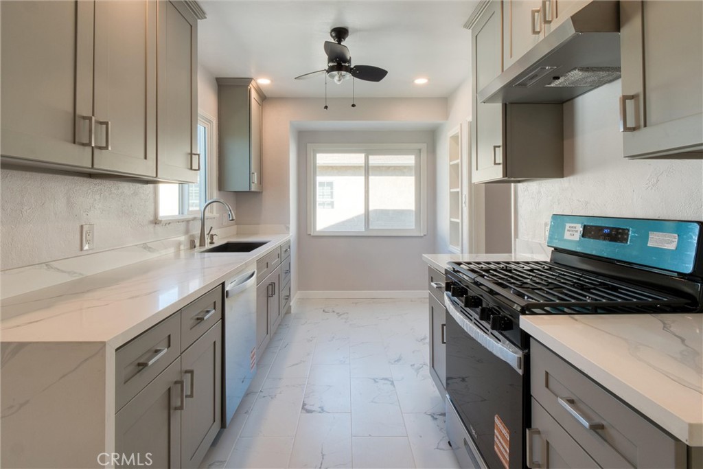 8237 Arnett Property Photo 14