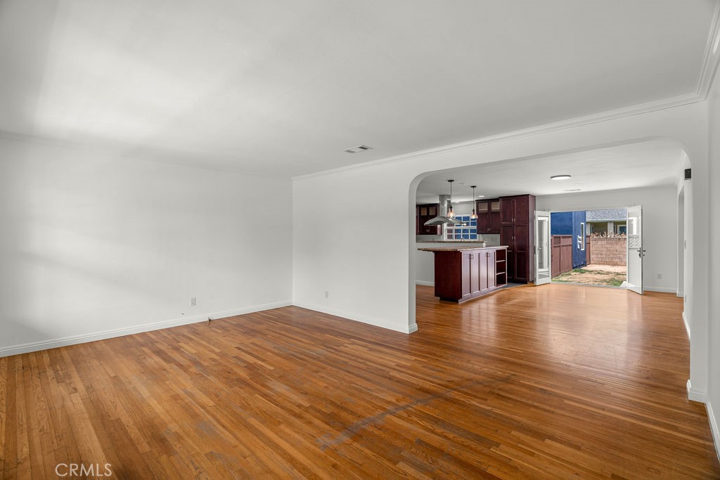 5451 E Daggett Property Photo 3