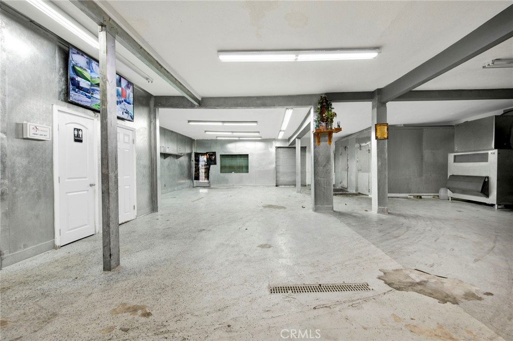 11316 S Vermont Property Photo 11