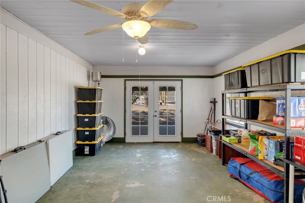 3583 Smoke Tree Property Photo 7