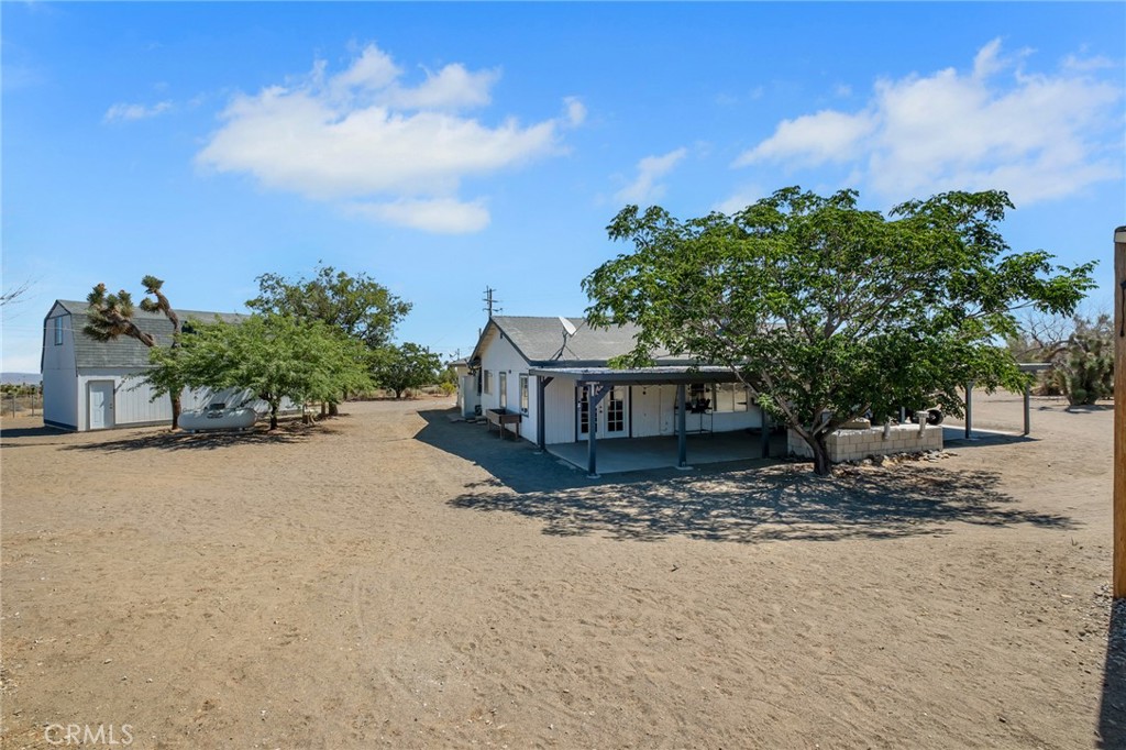 3583 Smoke Tree Property Photo 18