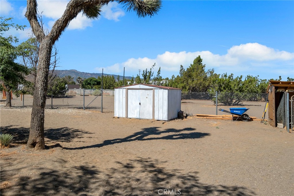 3583 Smoke Tree Property Photo 19