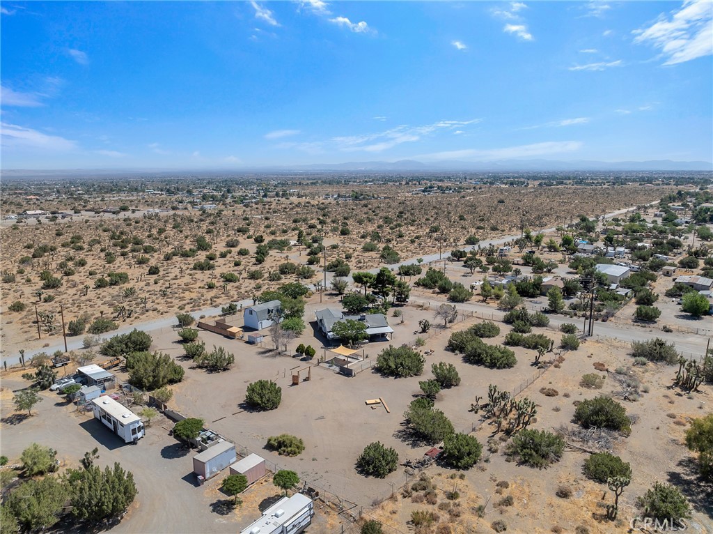 3583 Smoke Tree Property Photo 29