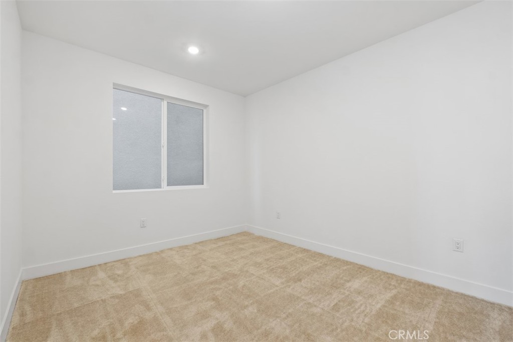 125 Seep Property Photo 8