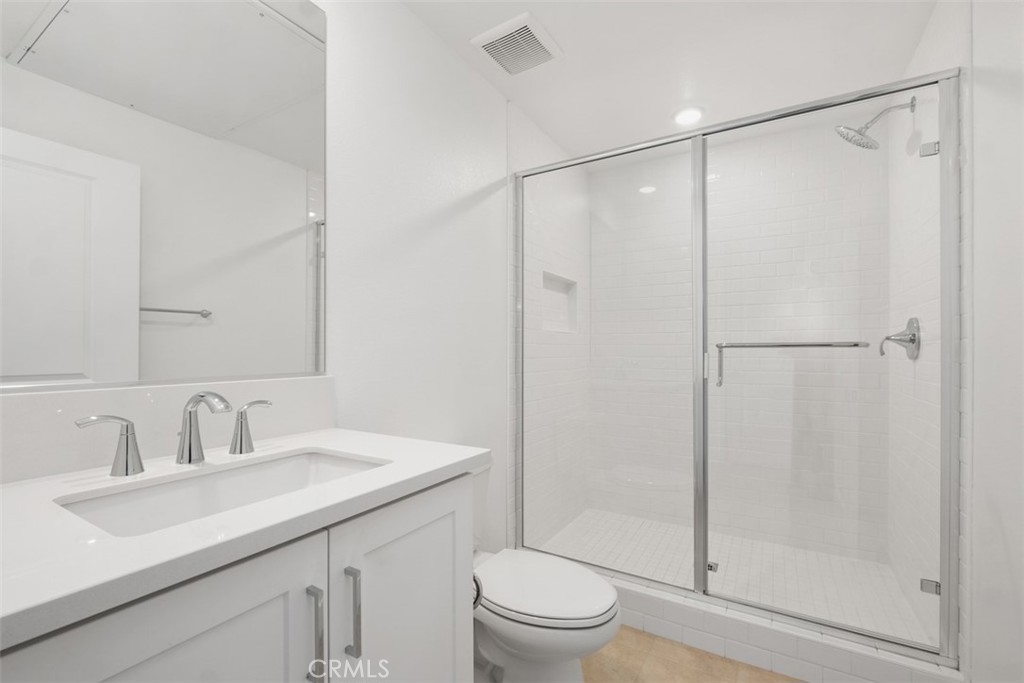 125 Seep Property Photo 9