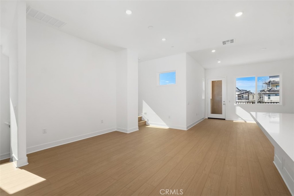 125 Seep Property Photo 14