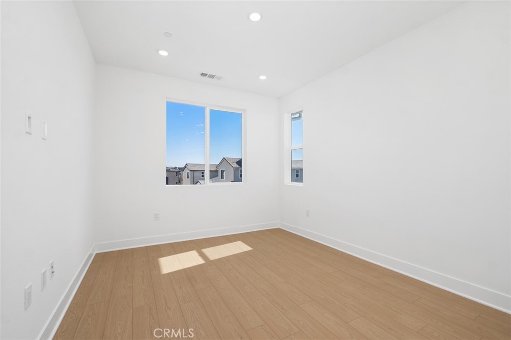 125 Seep Property Photo 23