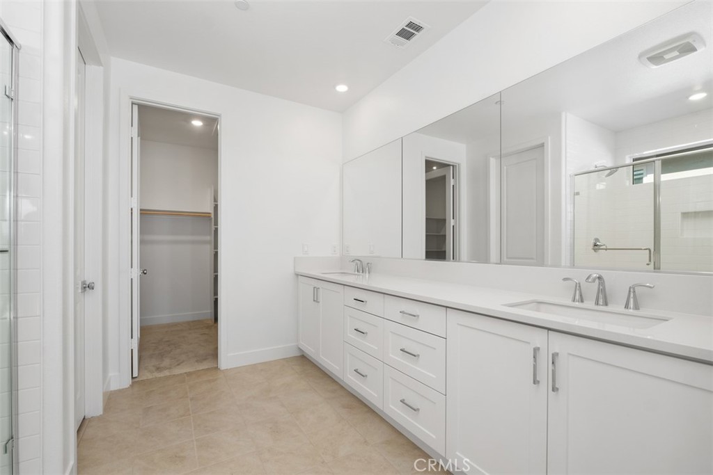 125 Seep Property Photo 26