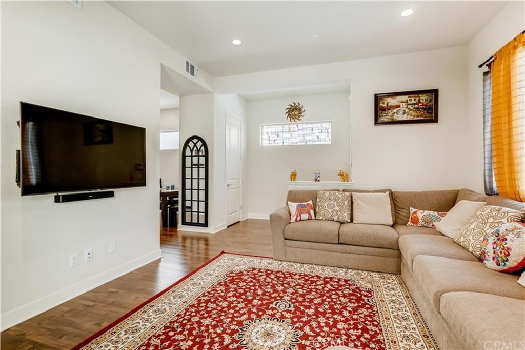 109 Interval Property Photo 2