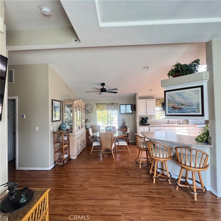 11 Pine Via Property Photo 8