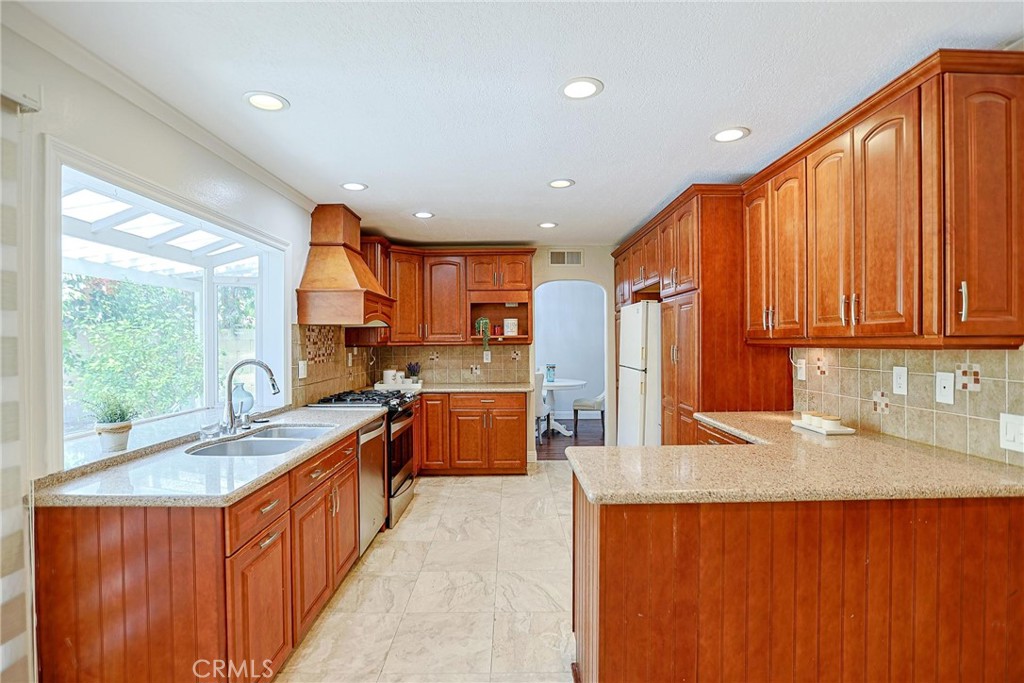 8563 Amazon River Property Photo 13