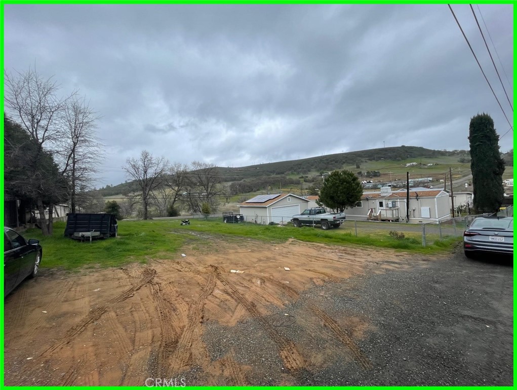 15940 Davis Avenue Property Photo 2