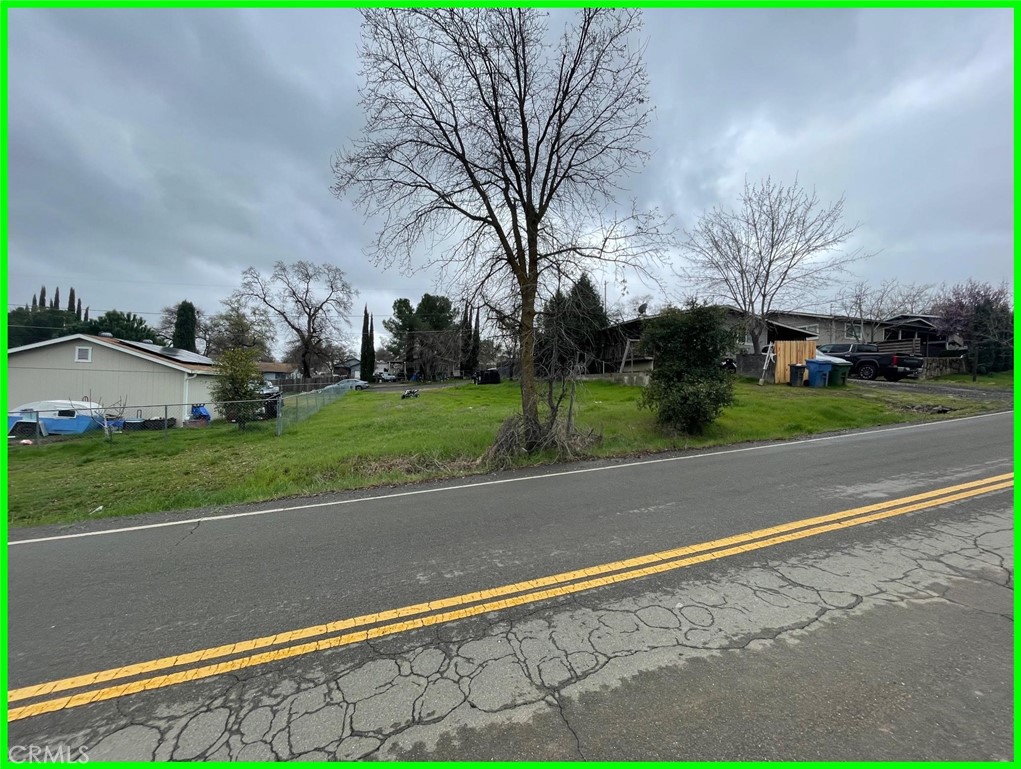 15940 Davis Avenue Property Photo 3