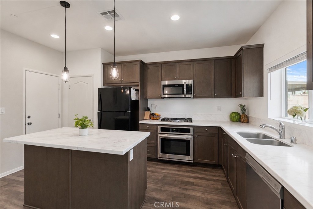 11892 Espola Place Property Photo 6
