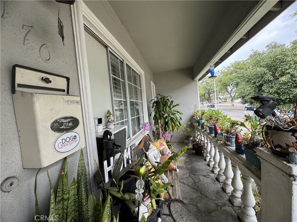 6170 Downey Avenue Property Photo 3
