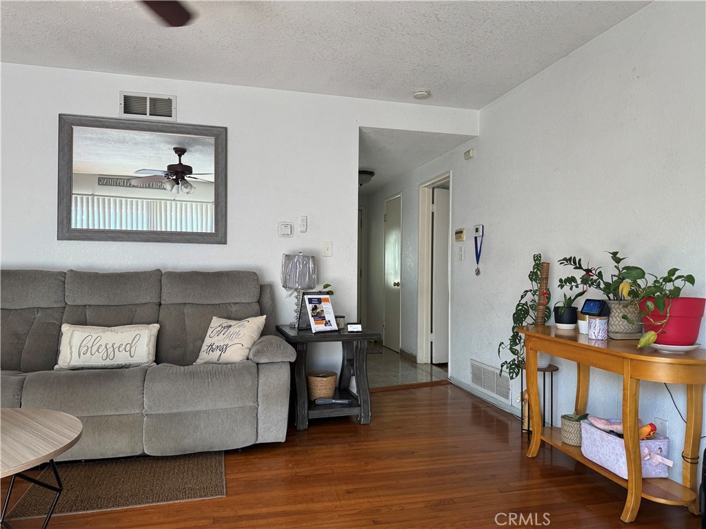 6170 Downey Avenue Property Photo 6