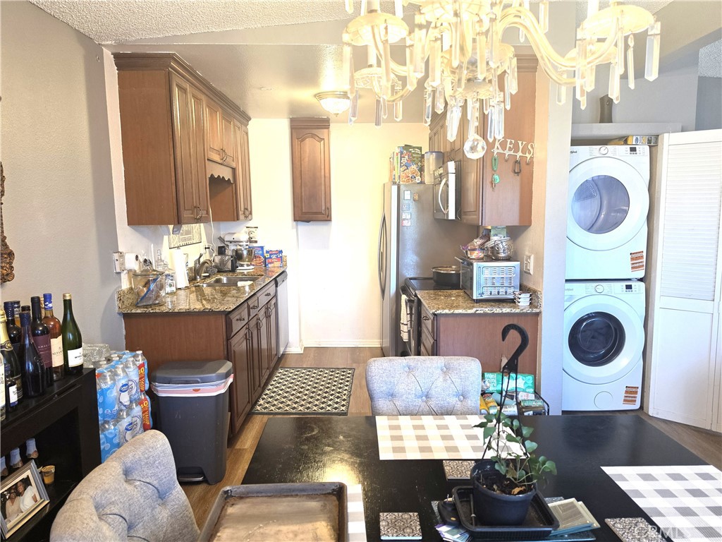 756 N Inglewood Avenue 22 Property Photo 4