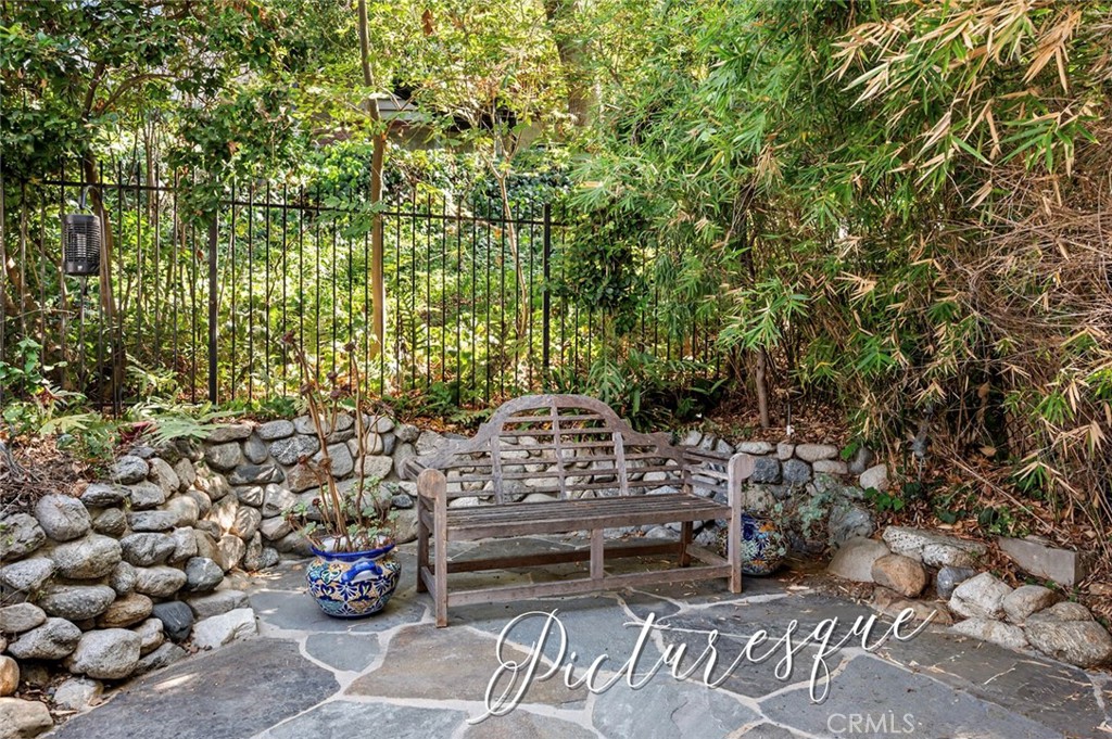 1422 La Loma Property Photo 60