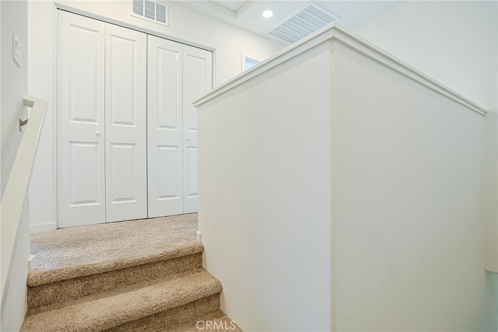295 Vista Drive #87 Property Photo 15