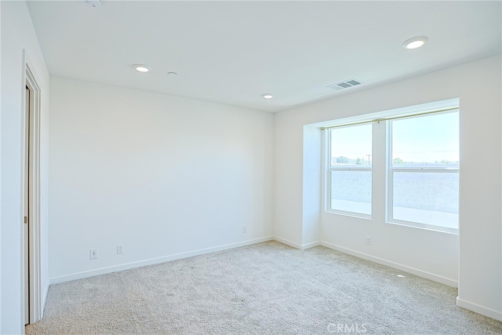 295 Vista Drive #87 Property Photo 22