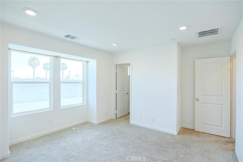 295 Vista Drive #87 Property Photo 24