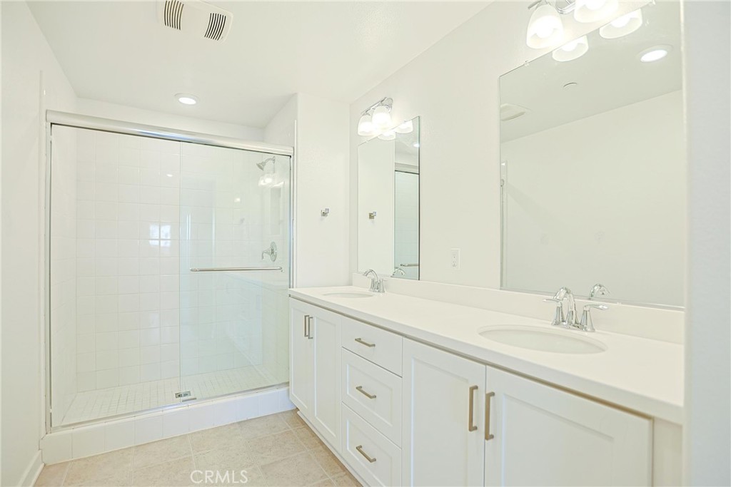 295 Vista Drive #87 Property Photo 27