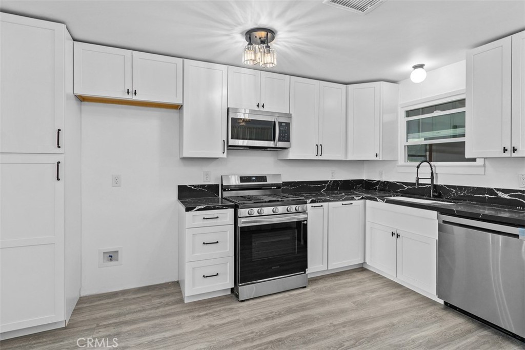 1355 E Olive Street Property Photo 14