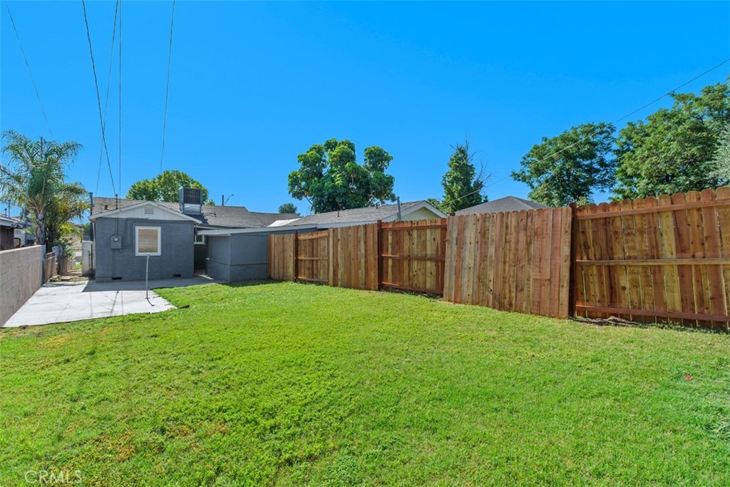 1355 E Olive Street Property Photo 26