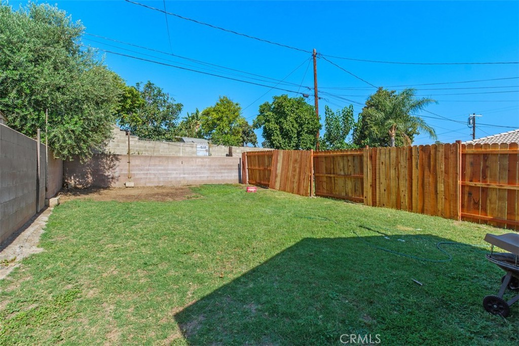 1355 E Olive Street Property Photo 35