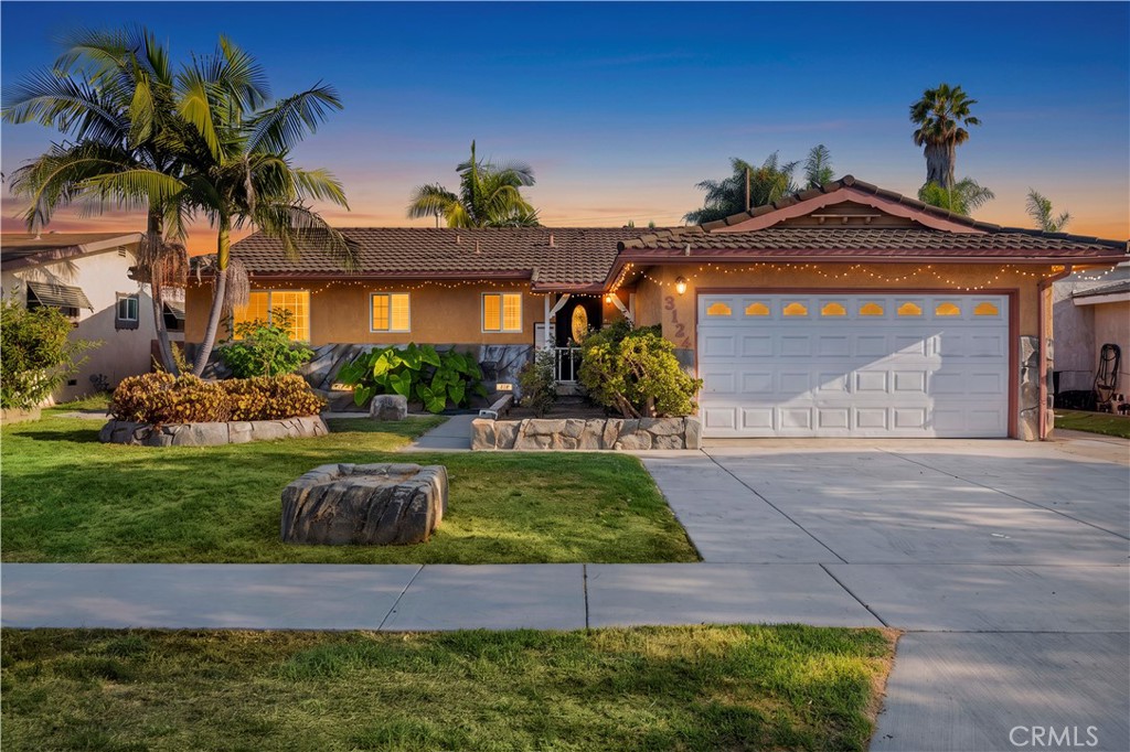 3124 W Graciosa Property Photo 1