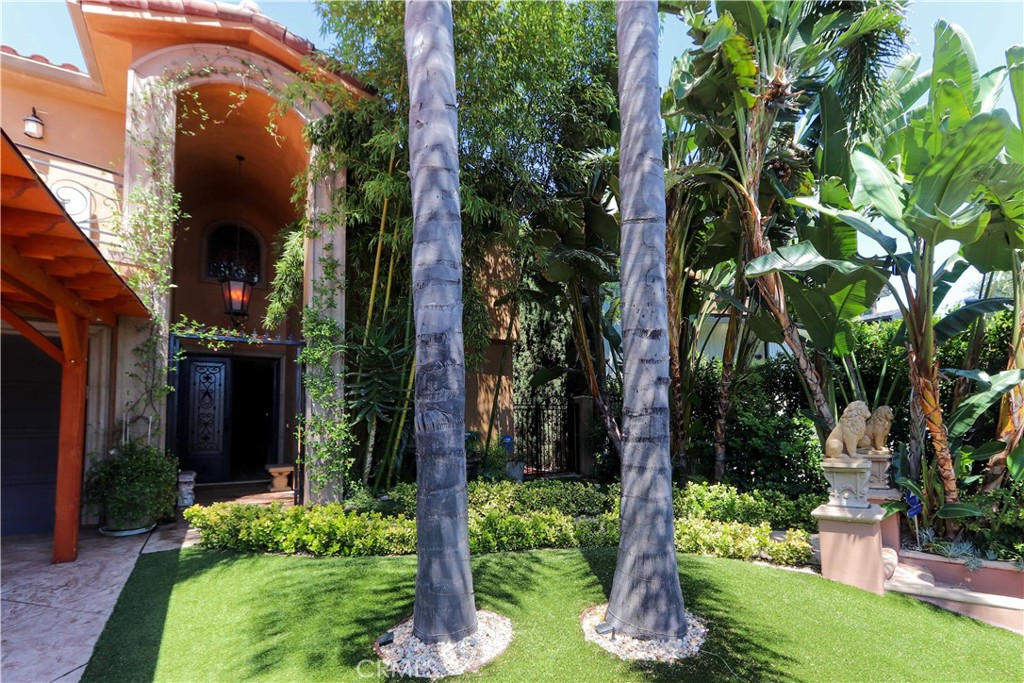 4759 Lemona Property Photo