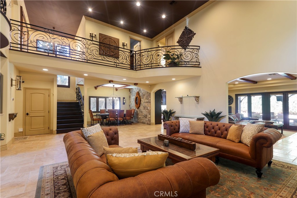 4759 Lemona Property Photo 9