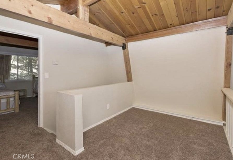 565 Rose Property Photo 17