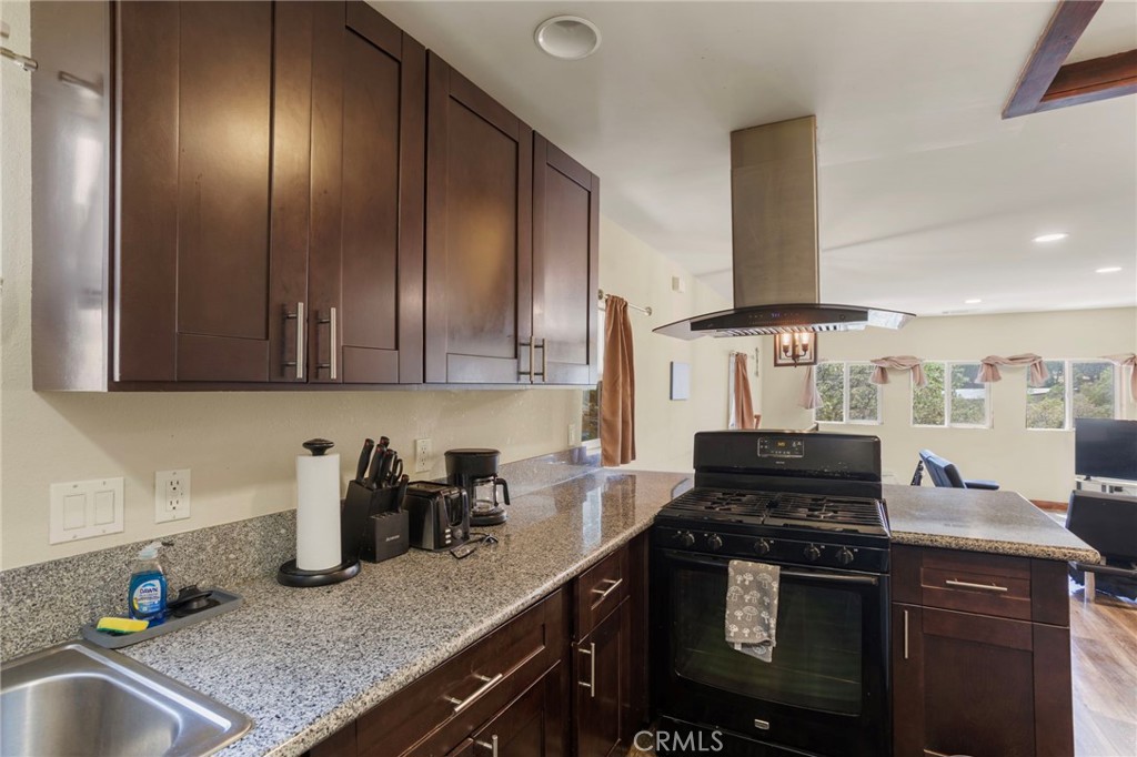29251 Lake Brook Property Photo 12