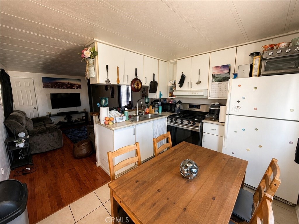 20315 Denker Ave 37 Property Photo 6