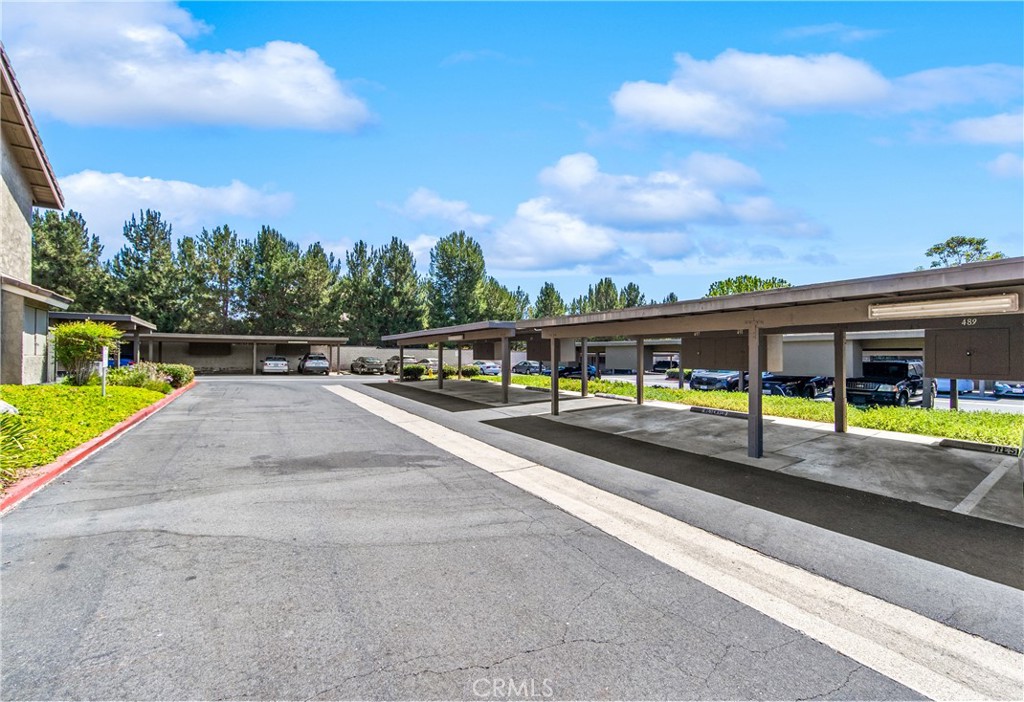 53 Streamwood Property Photo 45