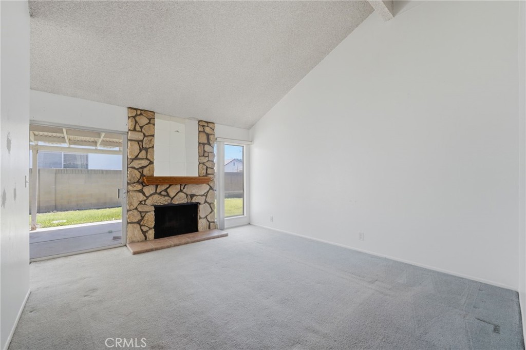 18512 Kamstra Property Photo 3