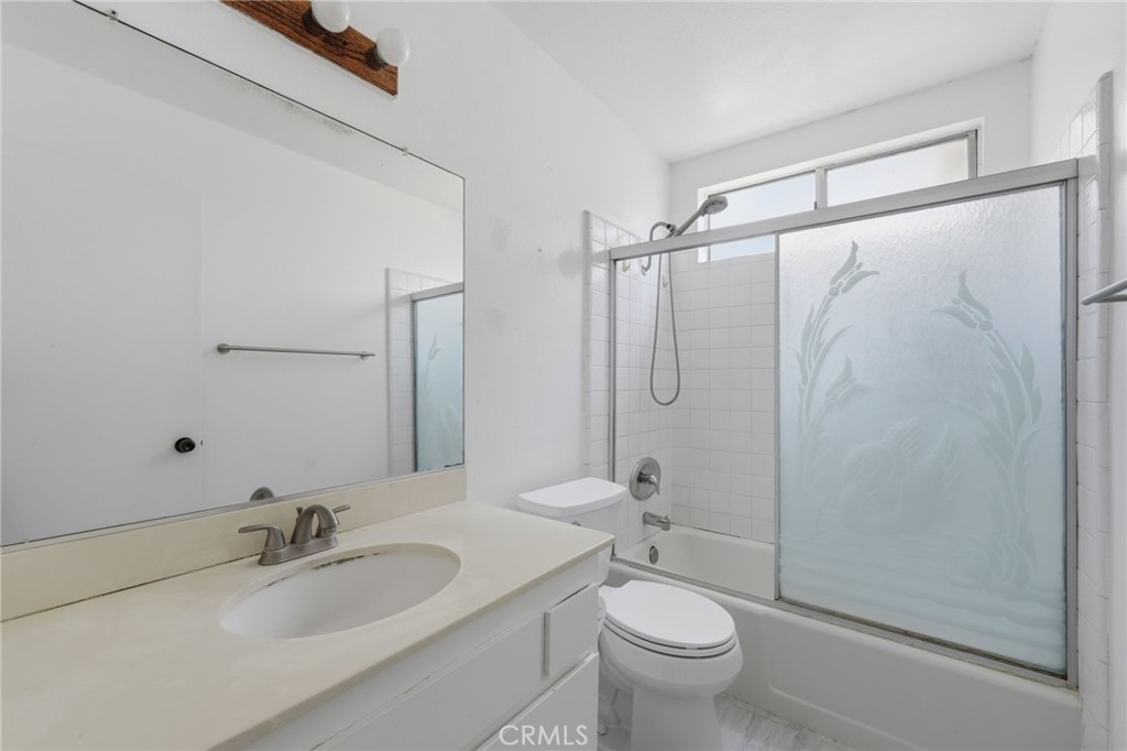 18512 Kamstra Property Photo 16
