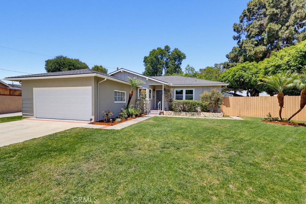 6911 E Septimo Property Photo 1