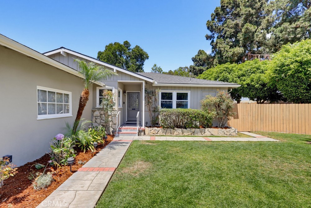 6911 E Septimo Property Photo 4