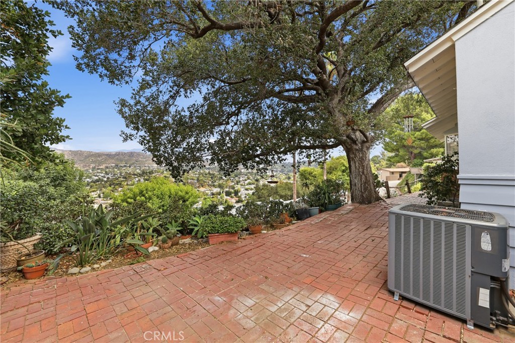 1566 Silverwood Property Photo 41