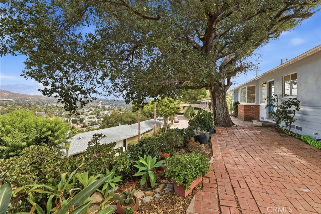 1566 Silverwood Property Photo 43