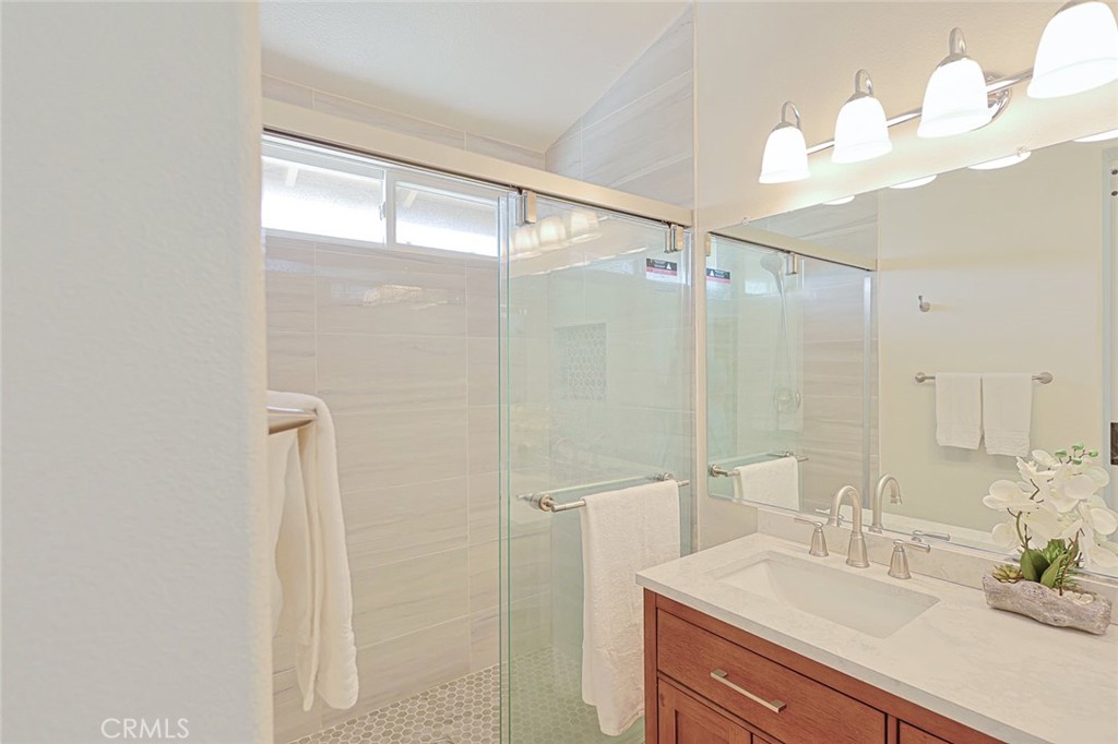 1582 Woodlands Property Photo 8