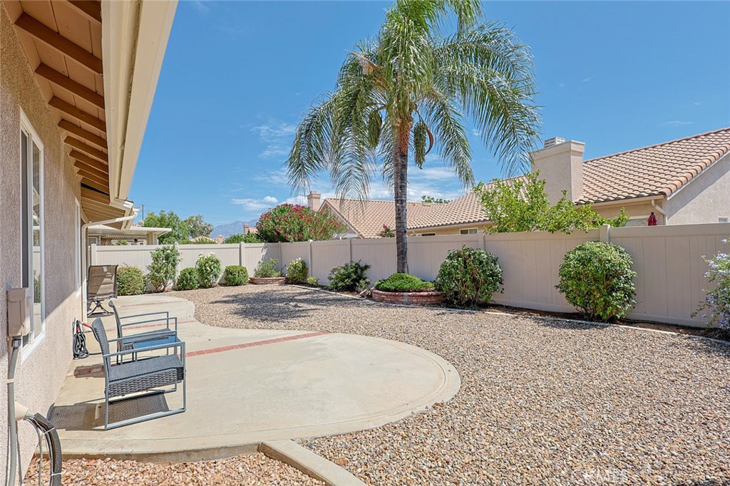 1582 Woodlands Property Photo 23