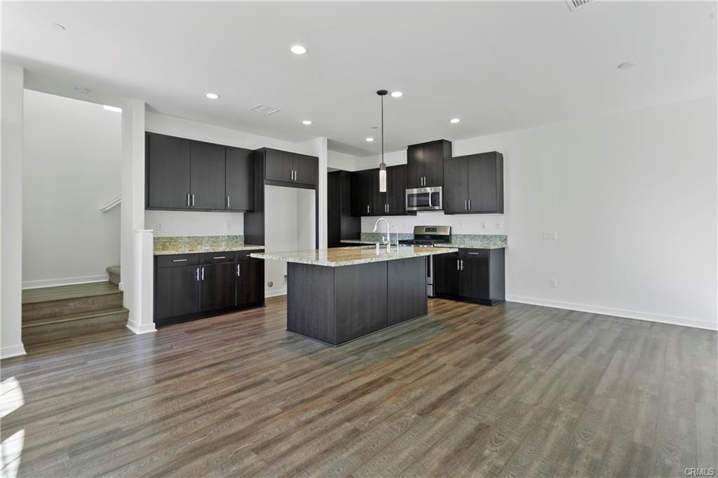 80 Savannah Property Photo 6