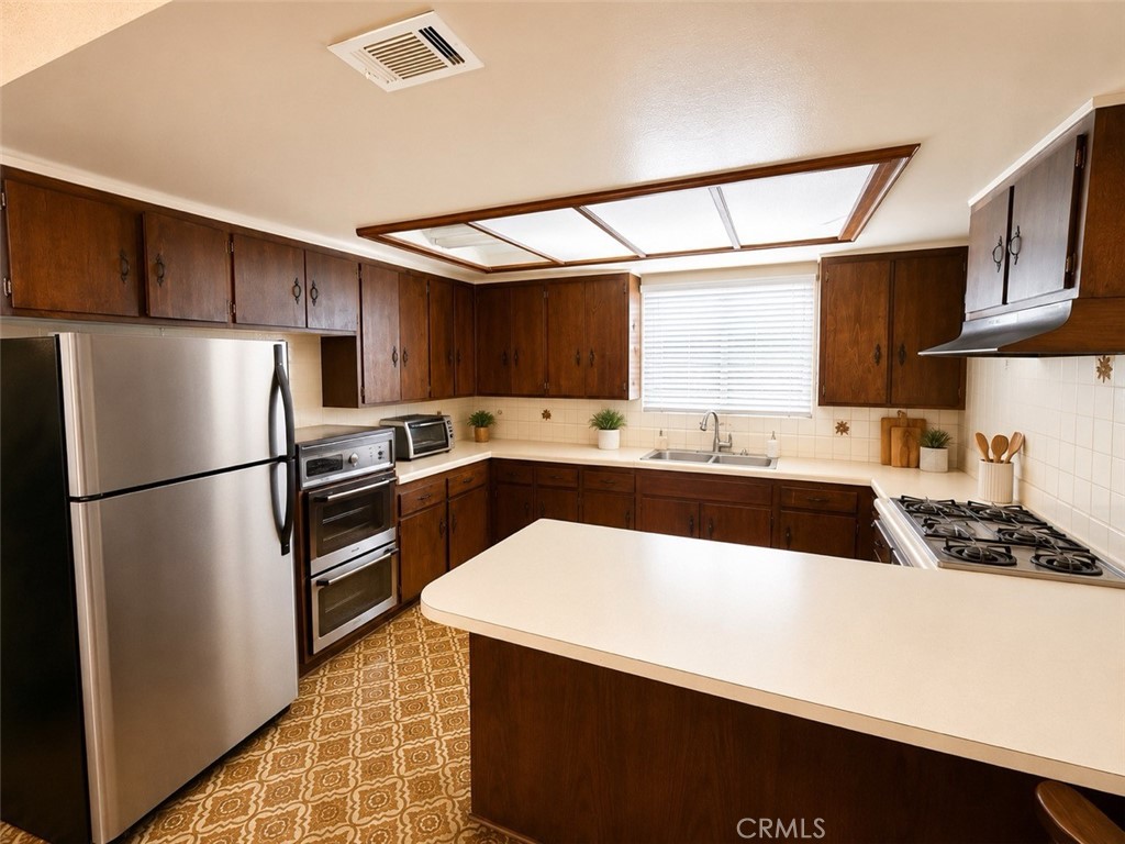 14343 Homeward Street Property Photo 3