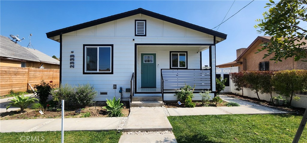 2333 Evergreen Street Property Photo 1