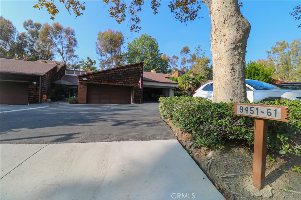 9455 Friendly Woods Property Photo 12