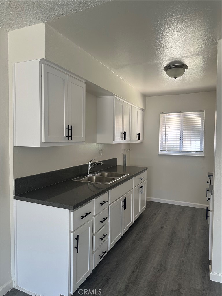 1617 Cedar Property Photo 3