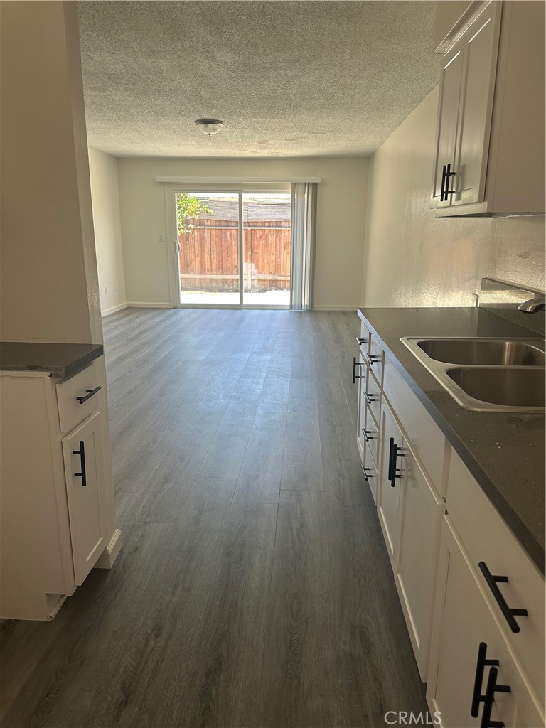 1617 Cedar Property Photo 4
